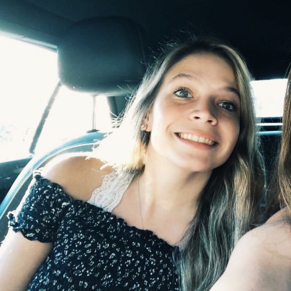 Meet your Posher, Kayla